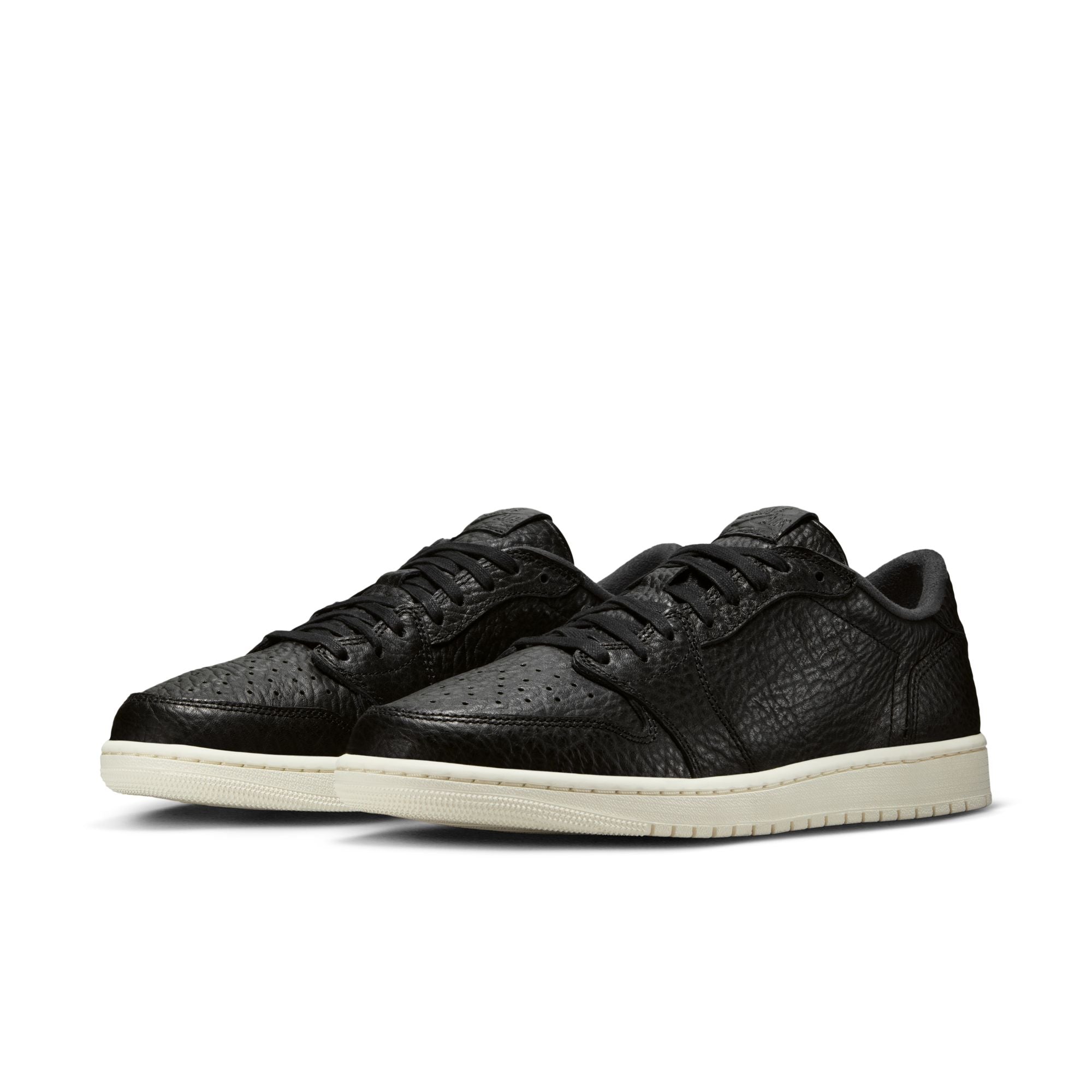 Air Jordan 1 Retro Low 