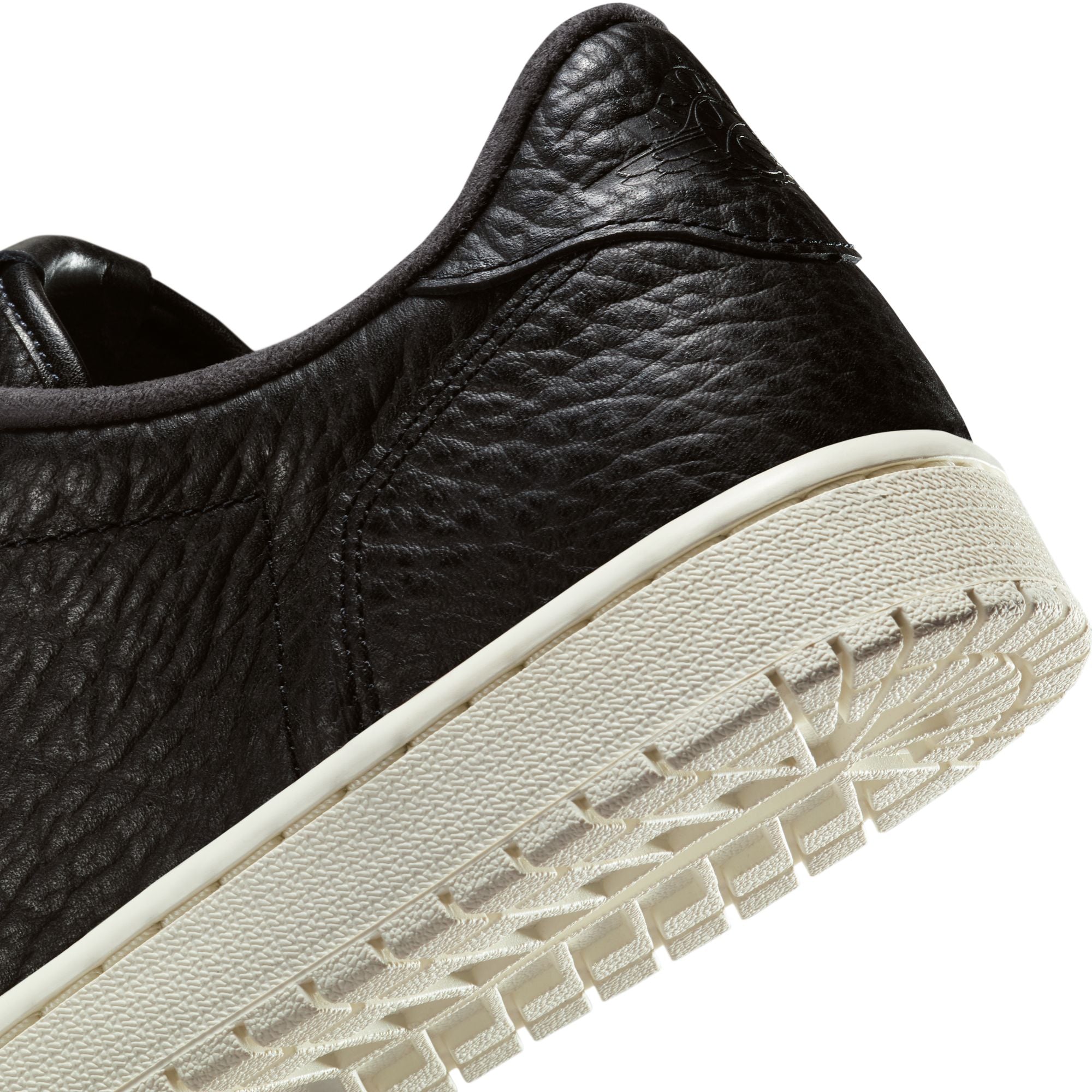 Air Jordan 1 Retro Low 
