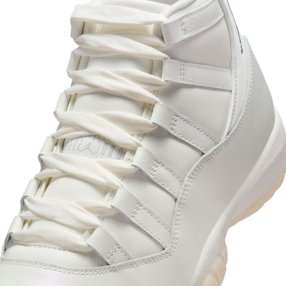 W Air Jordan 11 Retro "Pearl" - AR0715-110