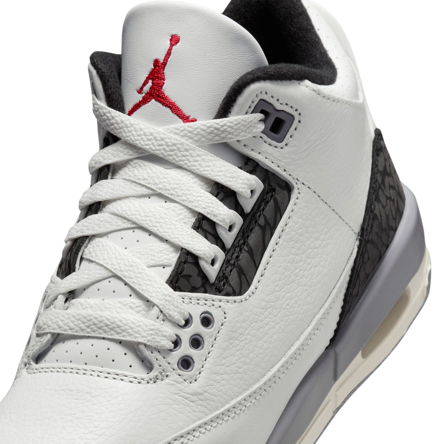 Air Jordan 3 Retro "Cement Grey" (GS) - DM0967-106