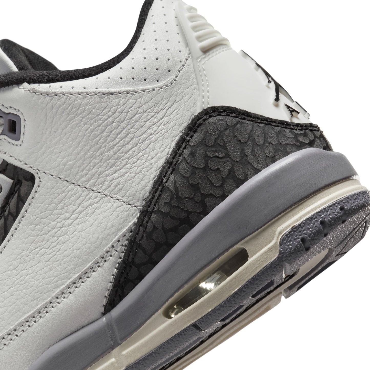 Air Jordan 3 Retro "Cement Grey" (GS) - DM0967-106