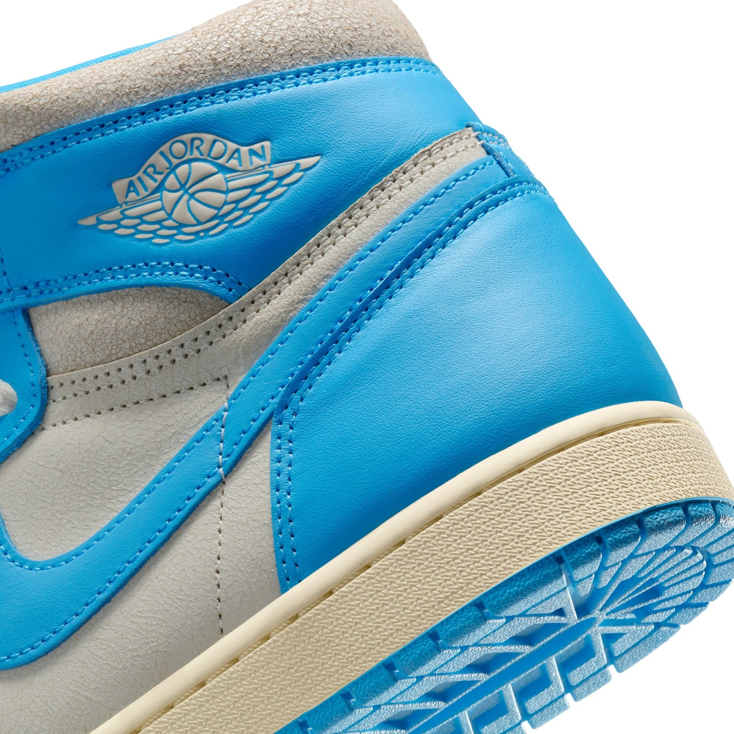 Air Jordan 1 Retro High OG "UNC Reimagined" - DZ5485-402