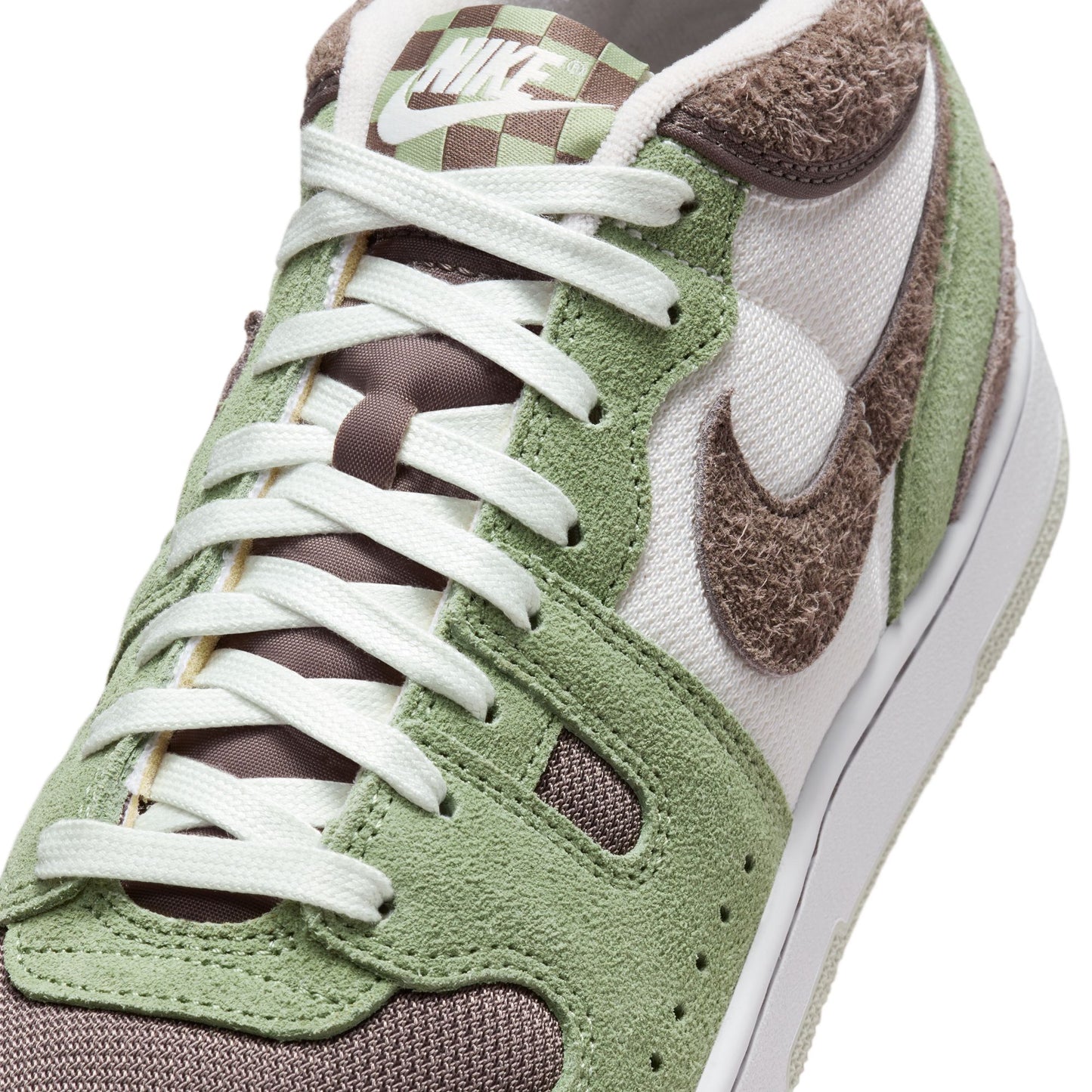 Nike Attack "Oil Green" - FN0648-300