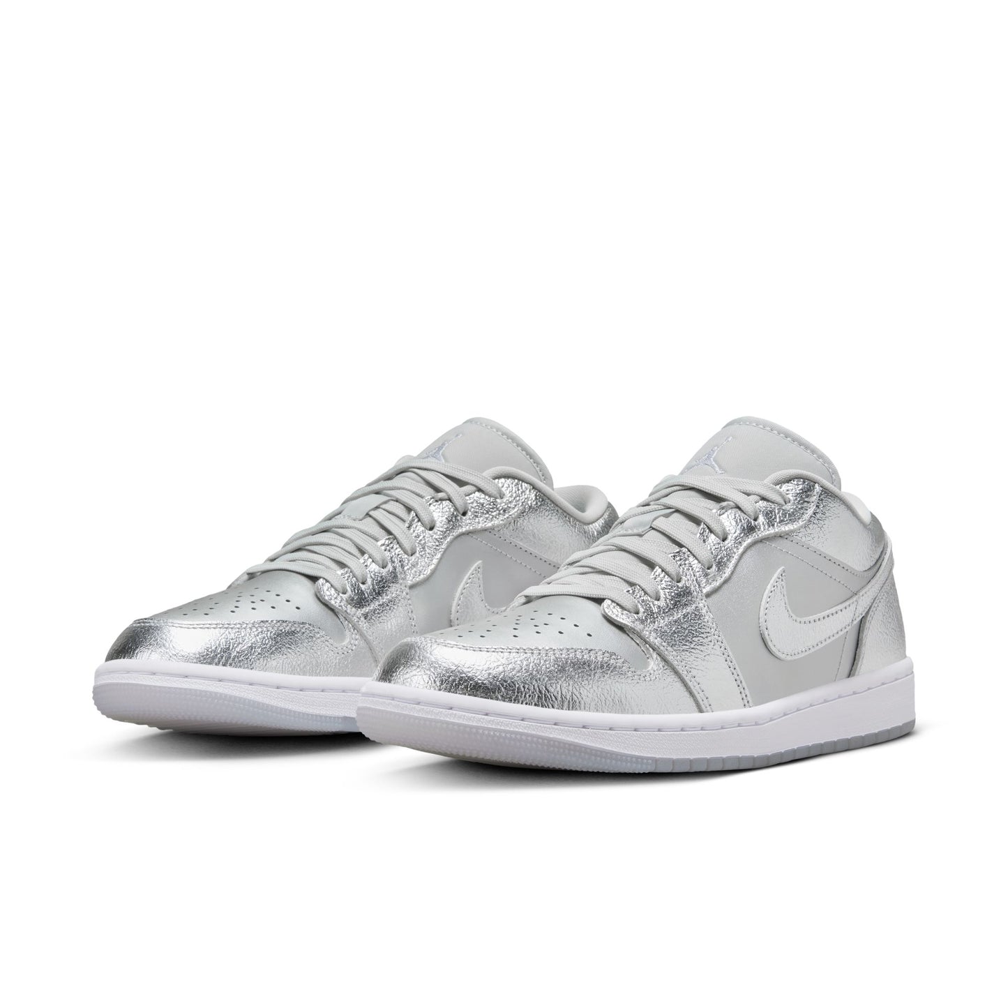 W Air Jordan 1 Low SE “Chrome” - FN5030-001