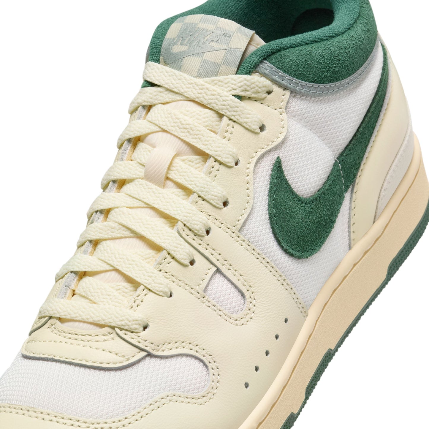 Nike Attack "Fir-Coconut" - FZ2097-100