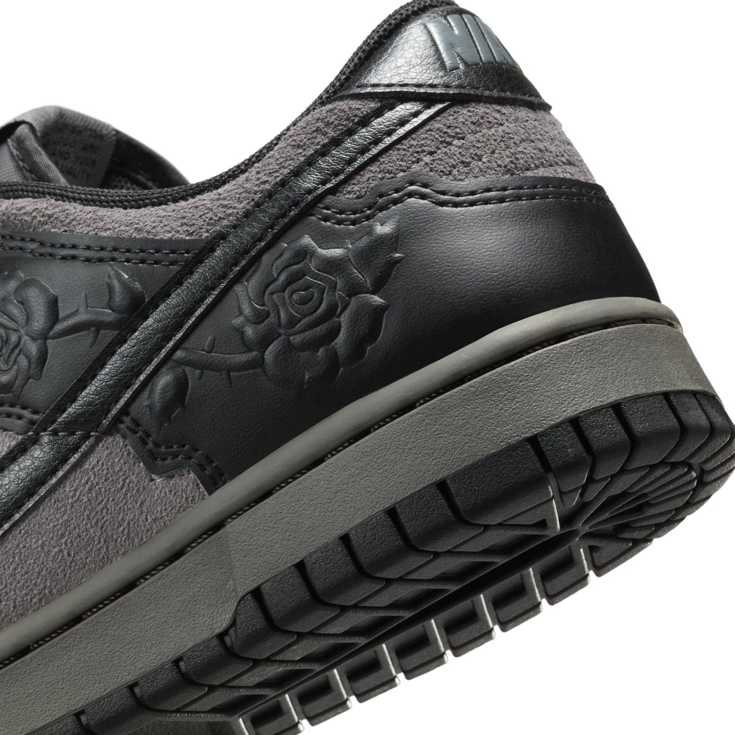 W Nike Dunk Low "Black Roses" - HF1986-001