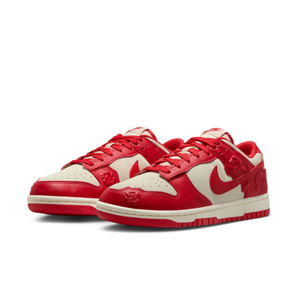 W Nike Dunk Low “Red Roses” - HF1986-100