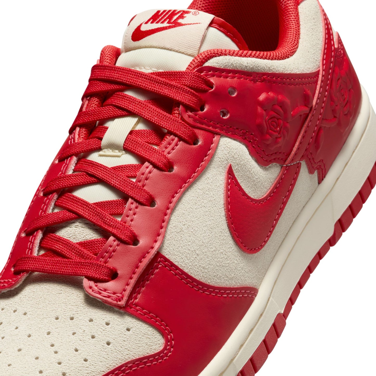 W Nike Dunk Low “Red Roses” - HF1986-100