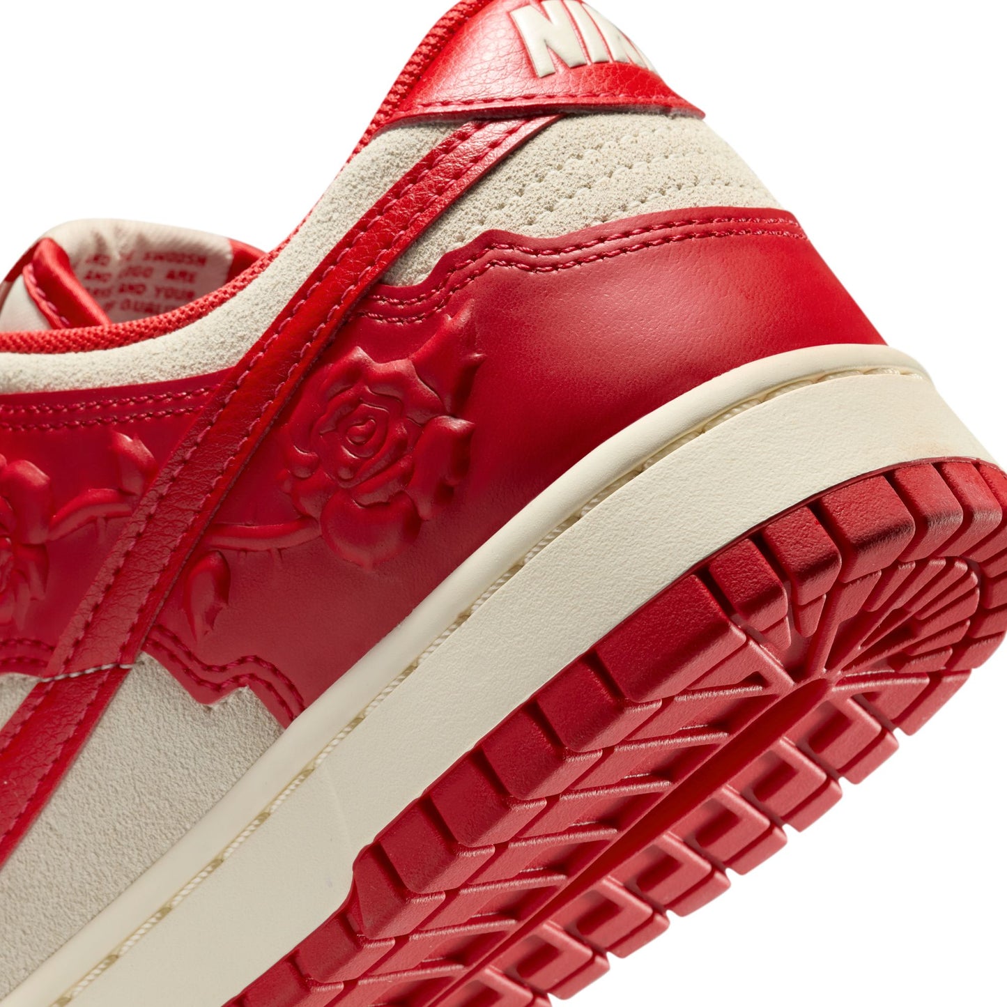 W Nike Dunk Low “Red Roses” - HF1986-100