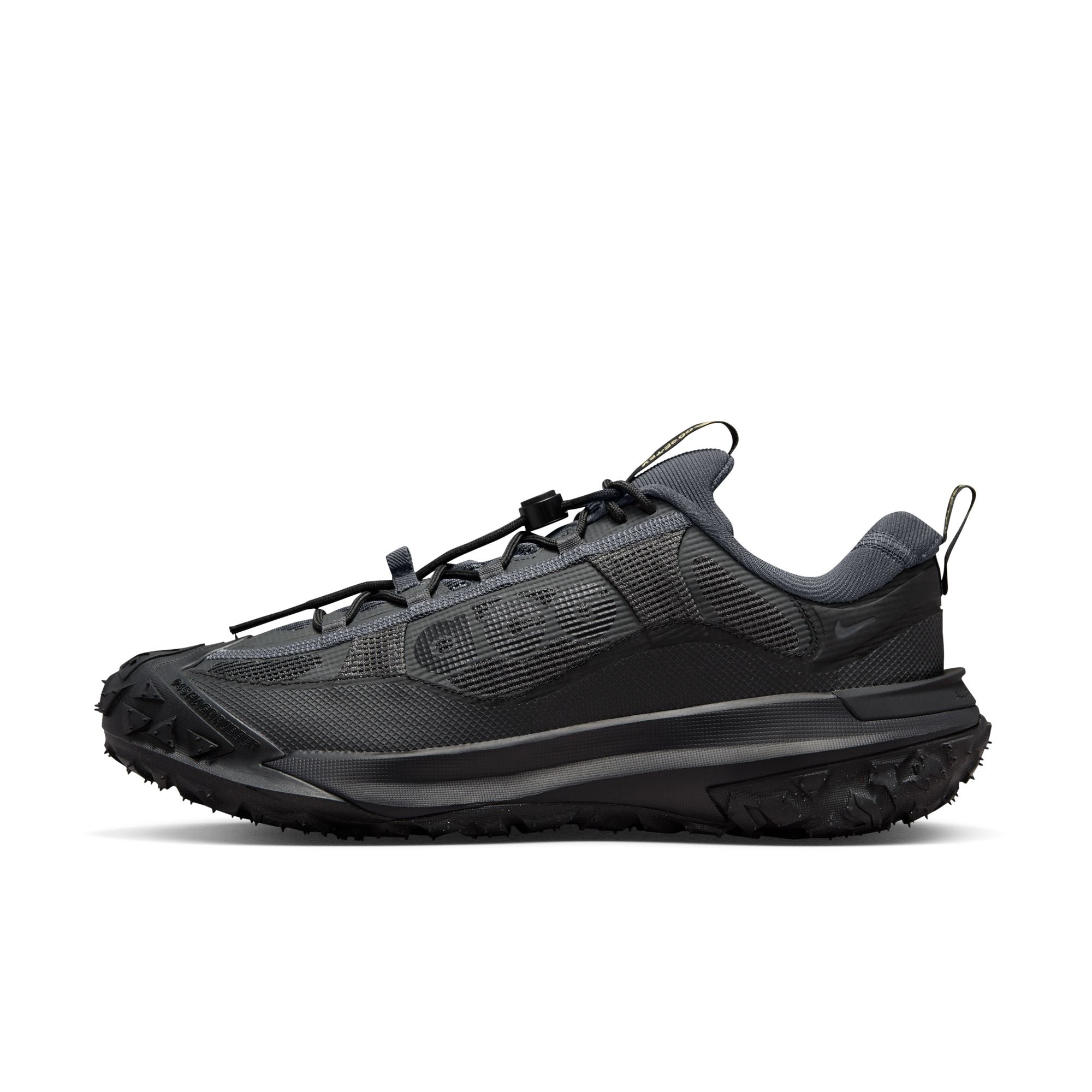 Nike mountain fly womens 7 offers goretex shoes