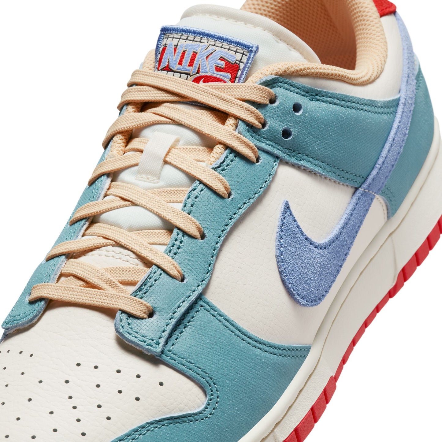 Nike Dunk Low PRM - HJ9112-110