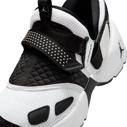 W Jordan Trunner LX - HQ2164-100