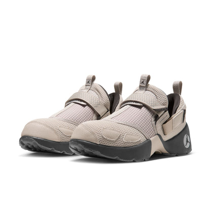 W Jordan Trunner LX - HQ2164-201