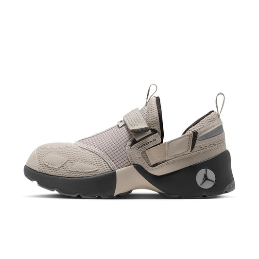 W Jordan Trunner LX - HQ2164-201