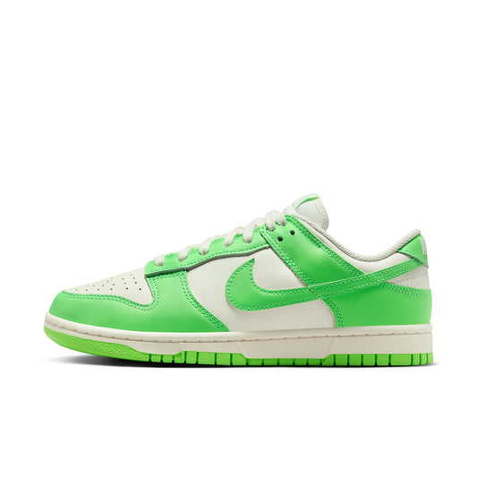 W Nike Dunk Low "Green Strike" - HV0842-133