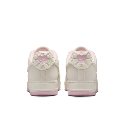 W Nike Air Force 1 '07 LX "Valentine's Day" - HV5992-111