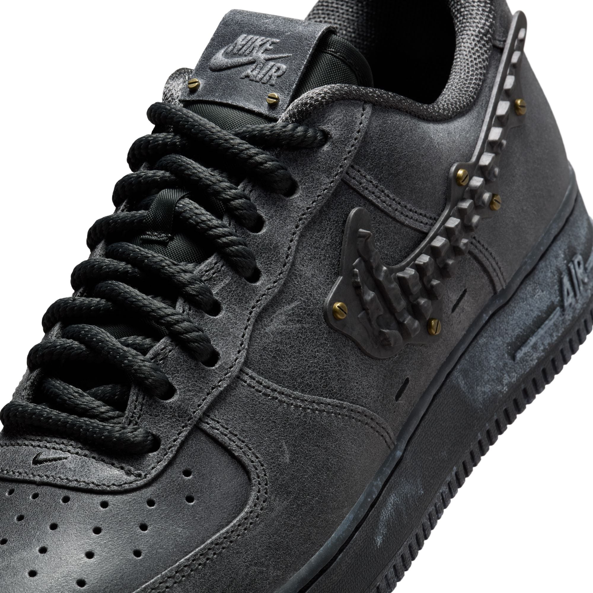 靴 NIKE AIR FORCE1 LV8 Nike Air Force 1 LV8 Big Kids' Shoes. Nike JP