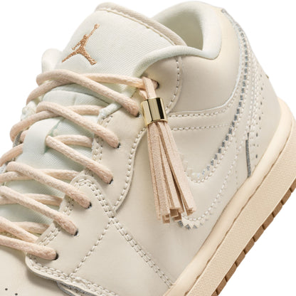 W Air Jordan 1 Low SE "Brogue" - IO0759-100