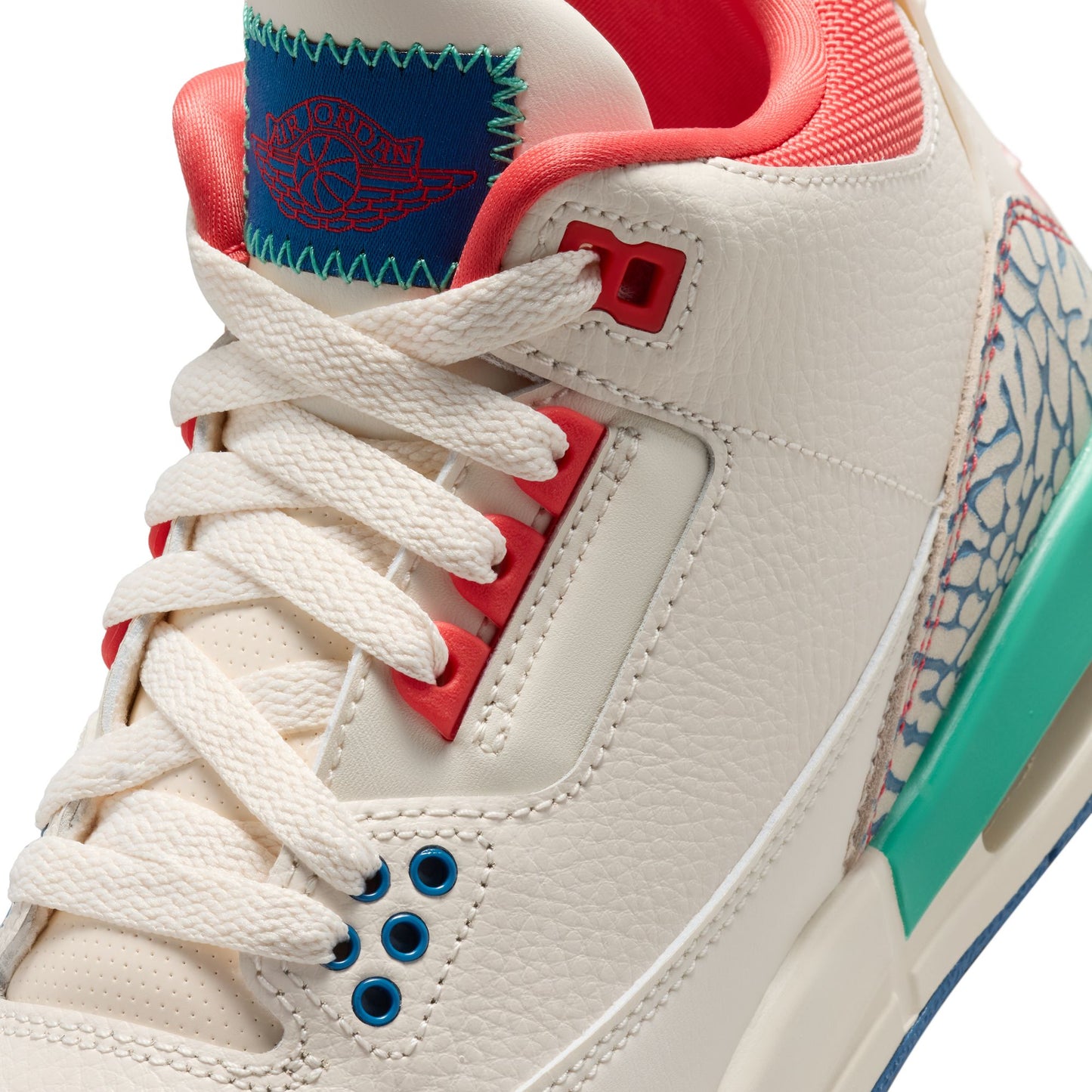Air Jordan 3 Retro "Play Your Way" (GS) - IO2076-100