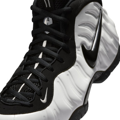 Nike Air Foamposite Pro Premium "Glow In The Dark" - IV6246-100