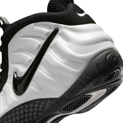 Nike Air Foamposite Pro Premium "Glow In The Dark" - IV6246-100