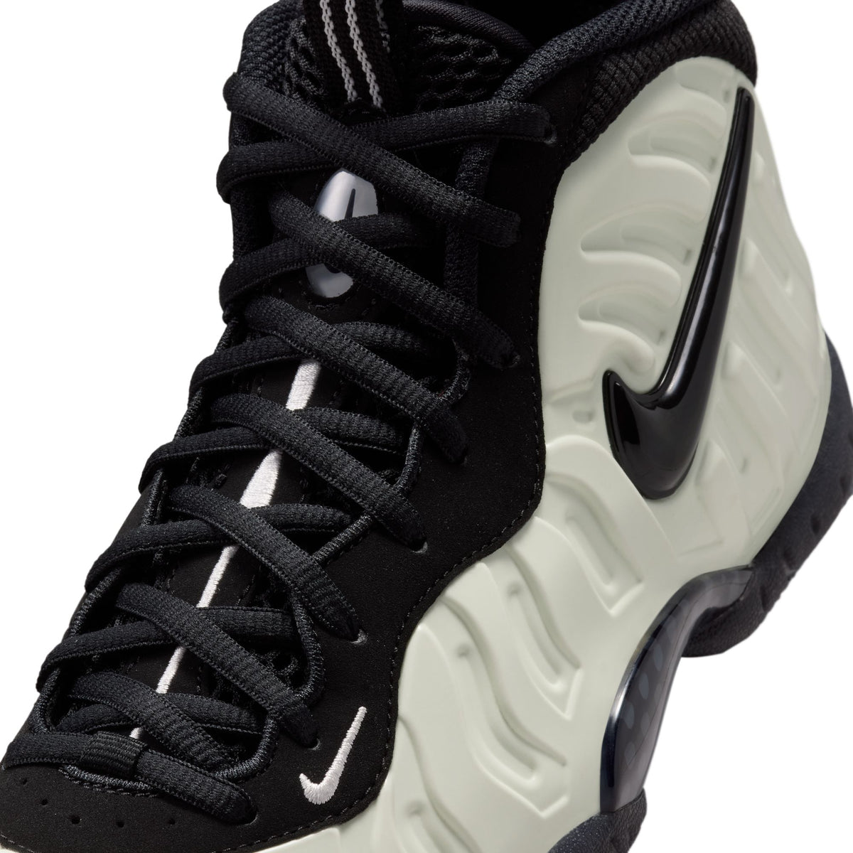 Nike Little Posite Pro Premium "Glow In The Dark" (GS) - IV7559-100