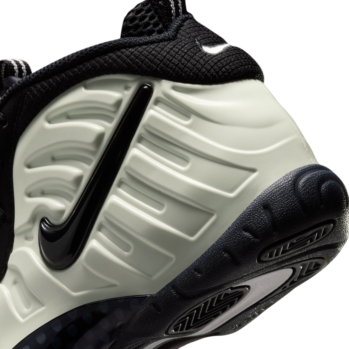 Nike Little Posite Pro Premium "Glow In The Dark" (GS) - IV7559-100