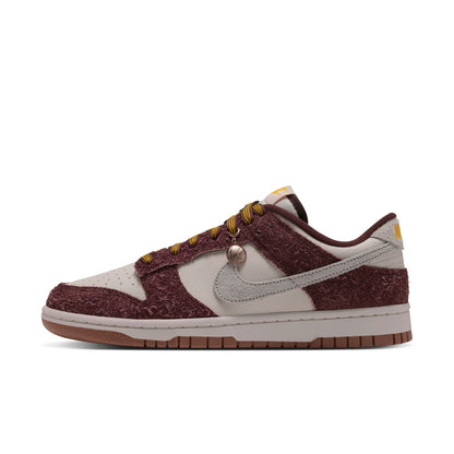 W Nike Dunk Low "Basketball Charm" - JA3772-658