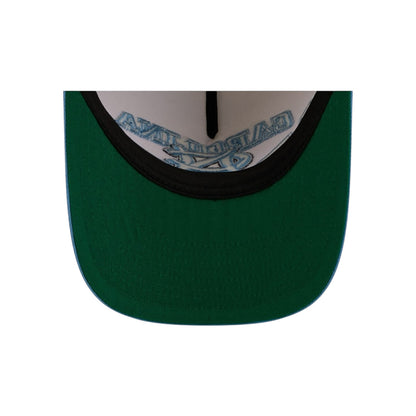 New Era North Carolina Tar Heels March Madness College Vault A-Frame 9Fifty Snapback - Chrome White