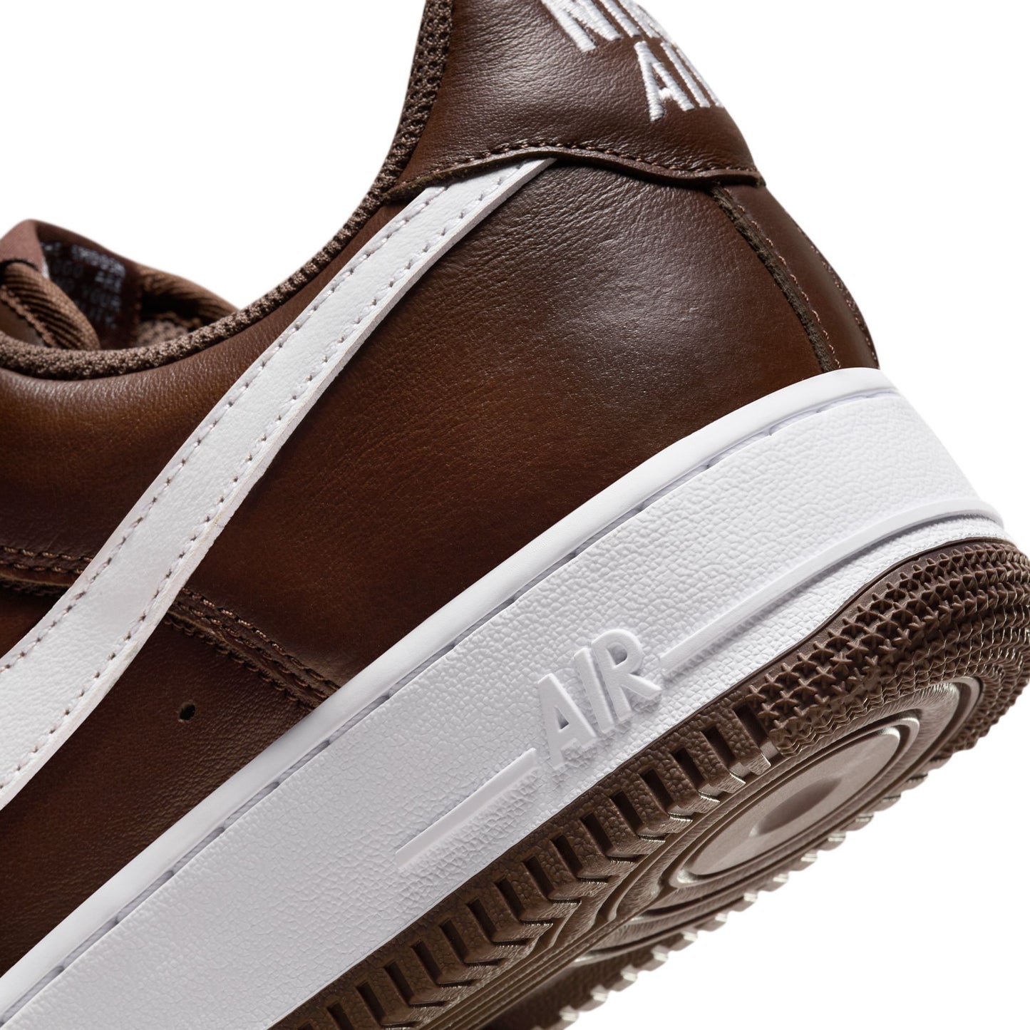 Nike Air Force 1 Low Retro QS "Chocolate" - FD7039-200