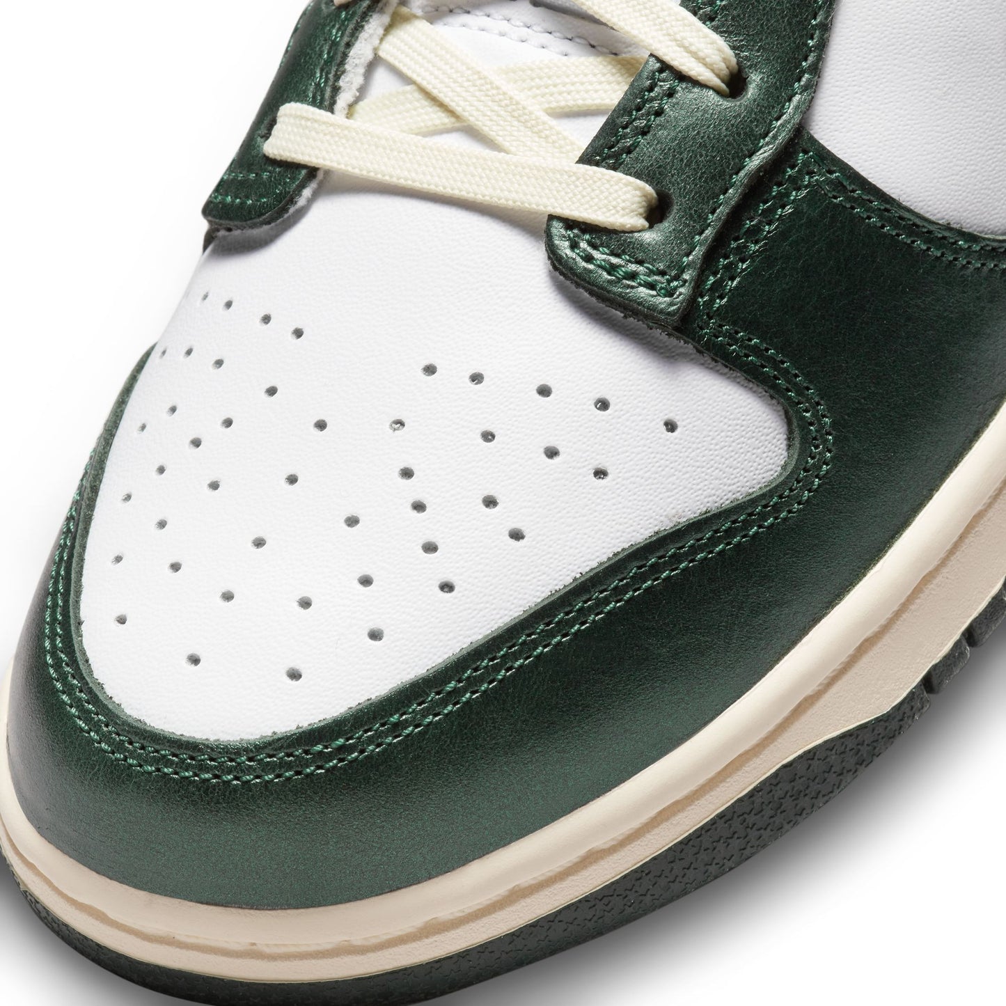 W Nike Dunk Low "Vintage Green" - DQ8580-100